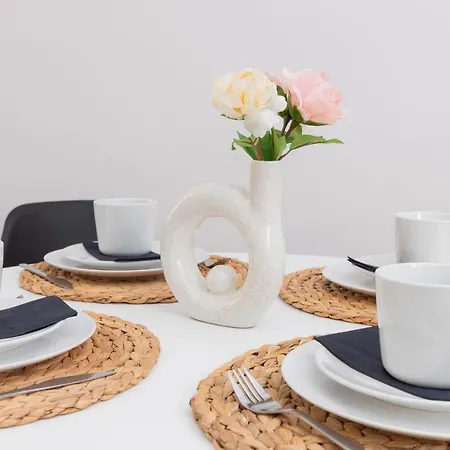 Apartment Centre & Cosy By Renters *