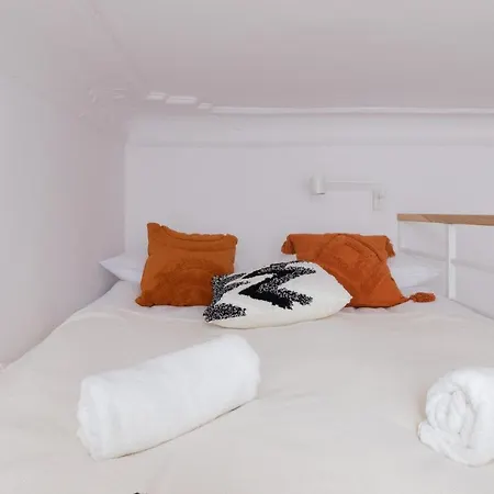 Centre & Cosy By Renters Apartment *